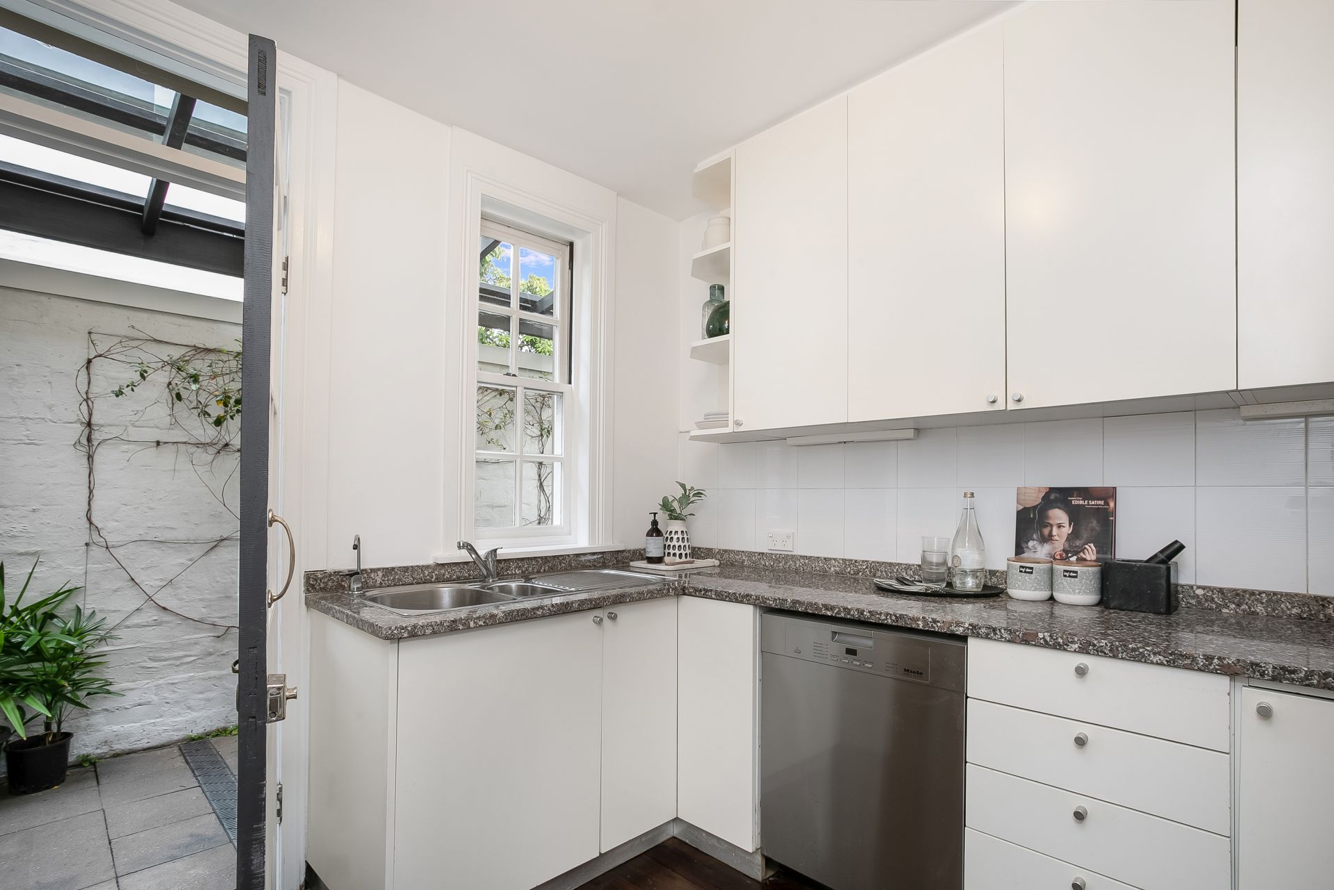 Real Estate For Sale 14 Waiwera Street Lavender Bay , NSW