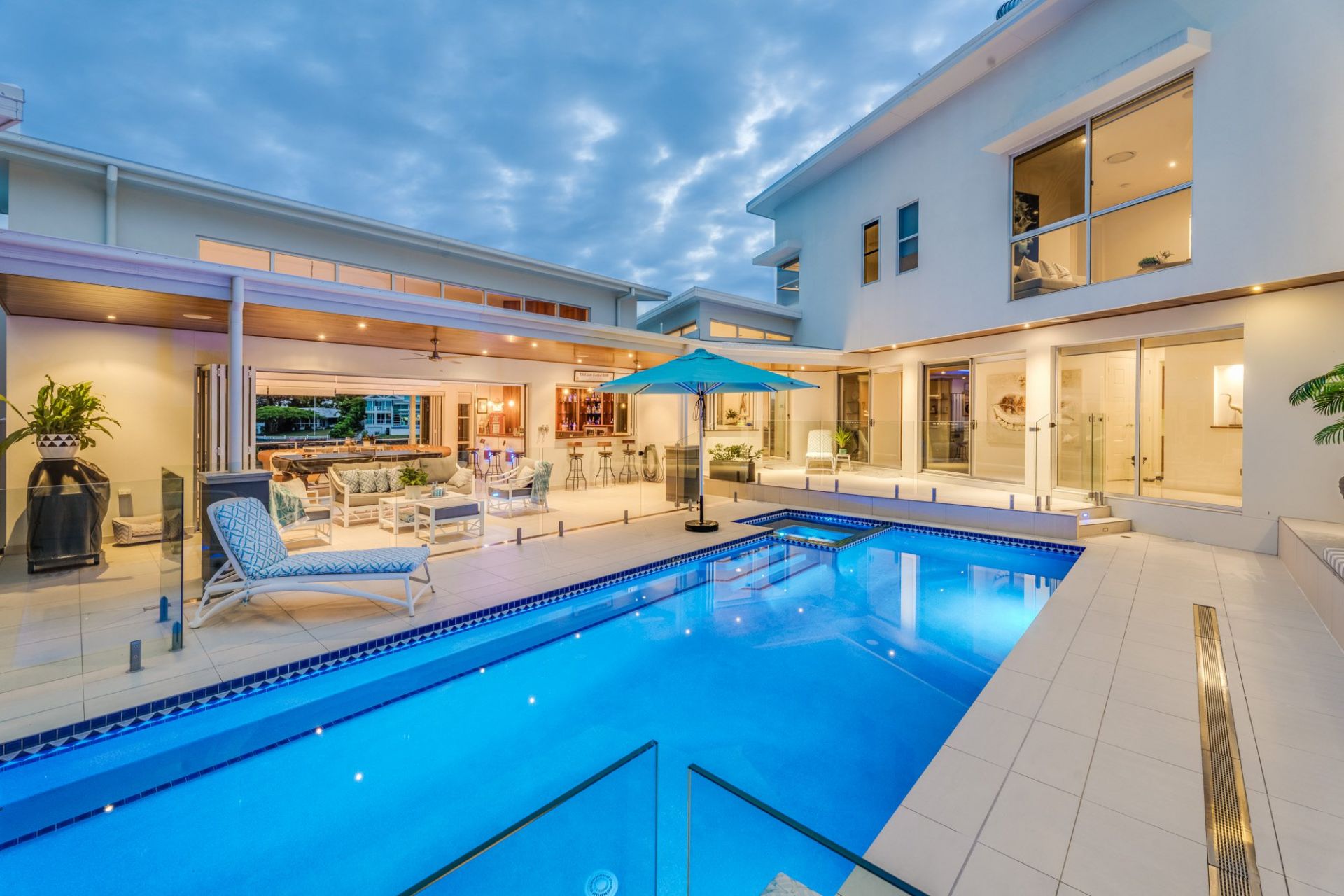 $ 6,350,000, Bundall - Thumbnail 2