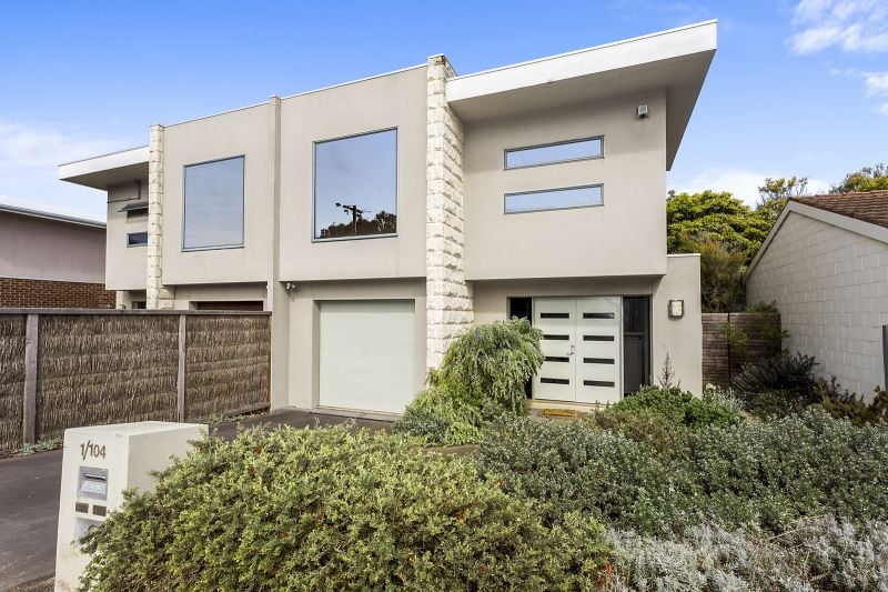 1/104 Dare Street Ocean Grove VIC, Ocean Grove - Thumbnail 2