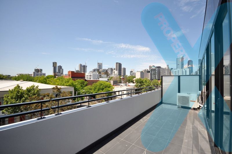 Light filled Two Bedroom Apartment!