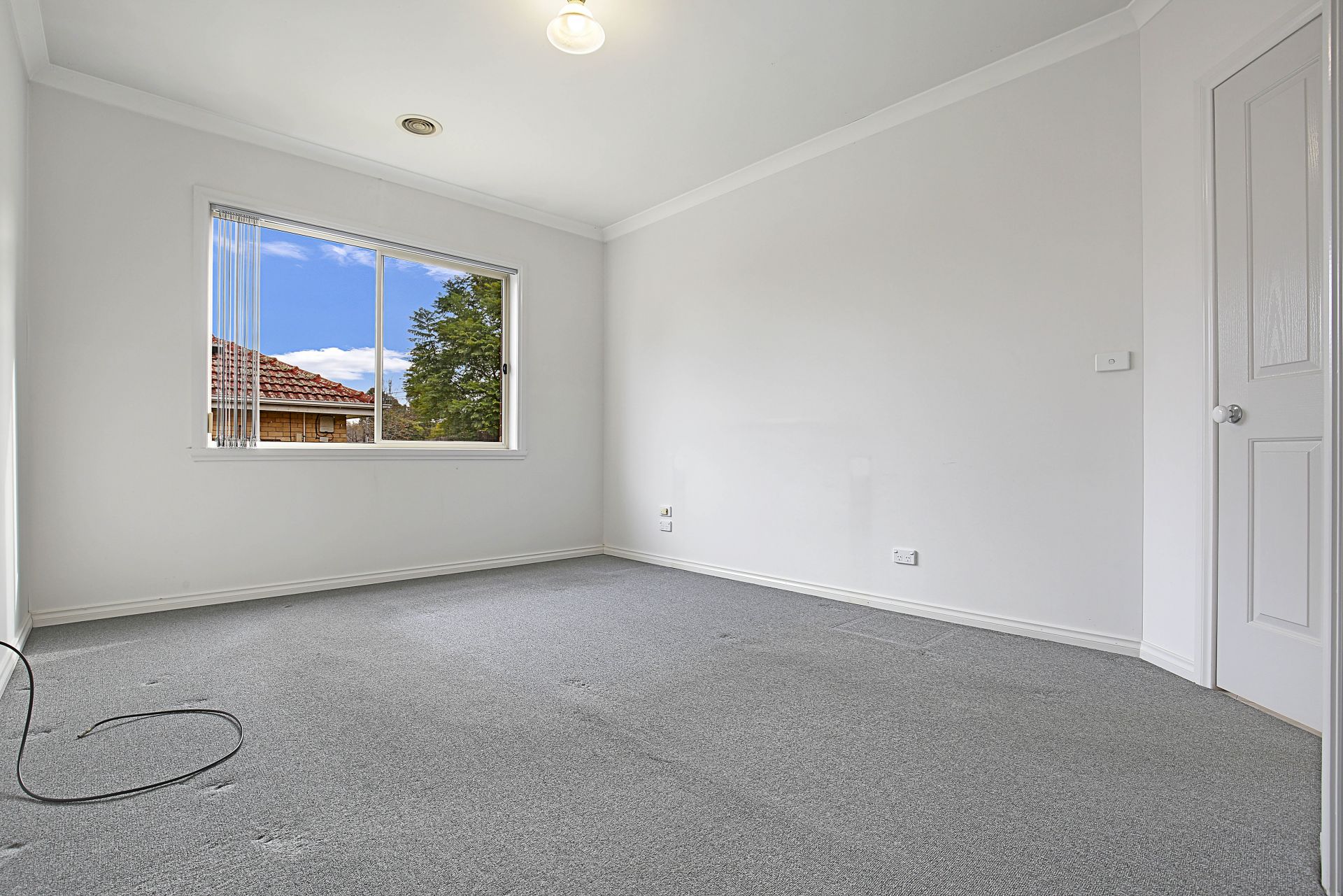 3 BEDROOM DELIGHT!