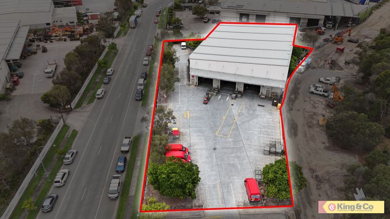 1,238 sqm Warehouse with Excellent Hardstand!