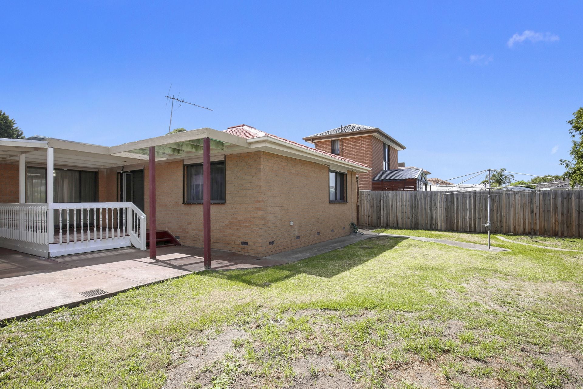 BRIGHT & LOVELY 3 BEDROOM HOME