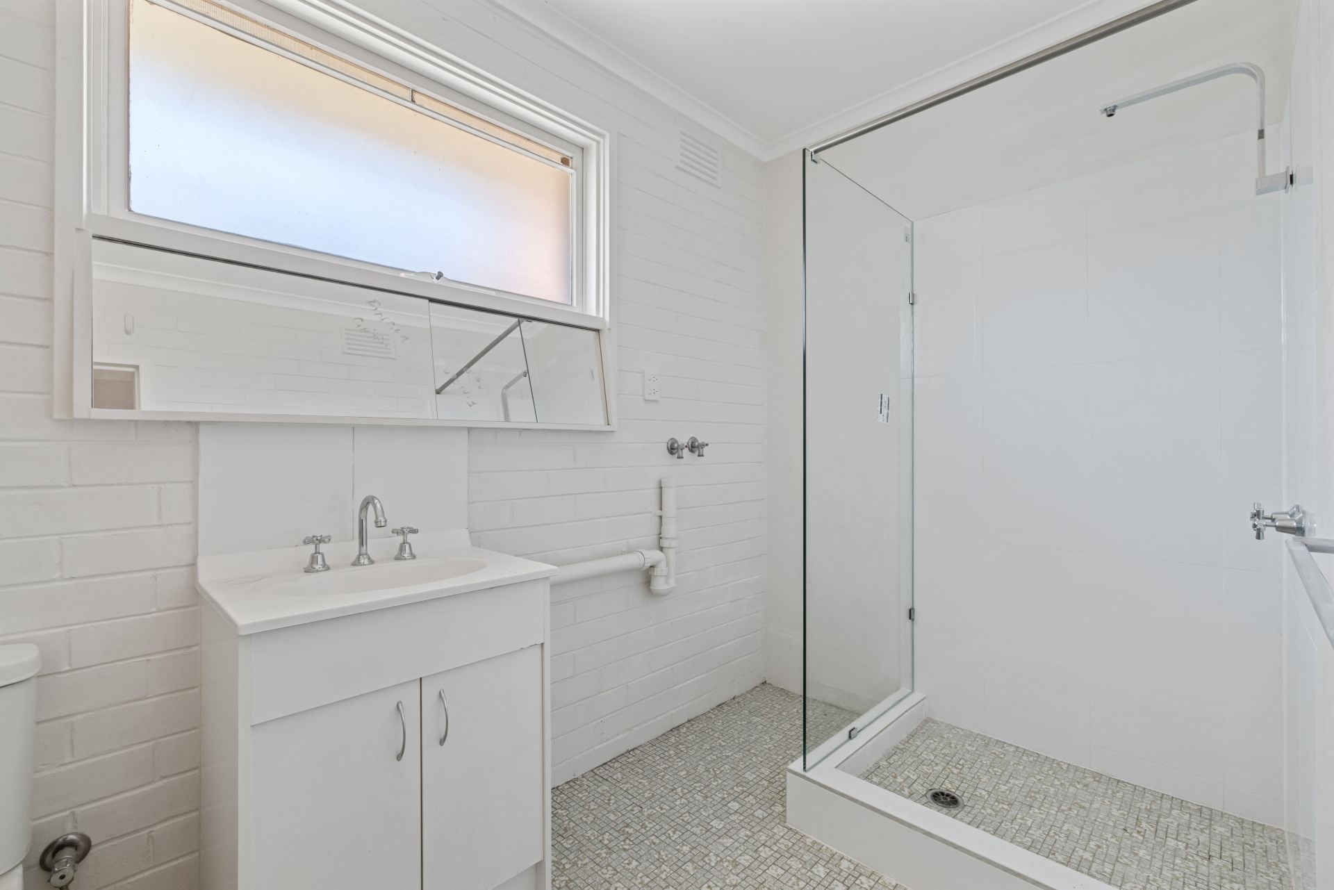 Paramount Location with Water Usage Included!