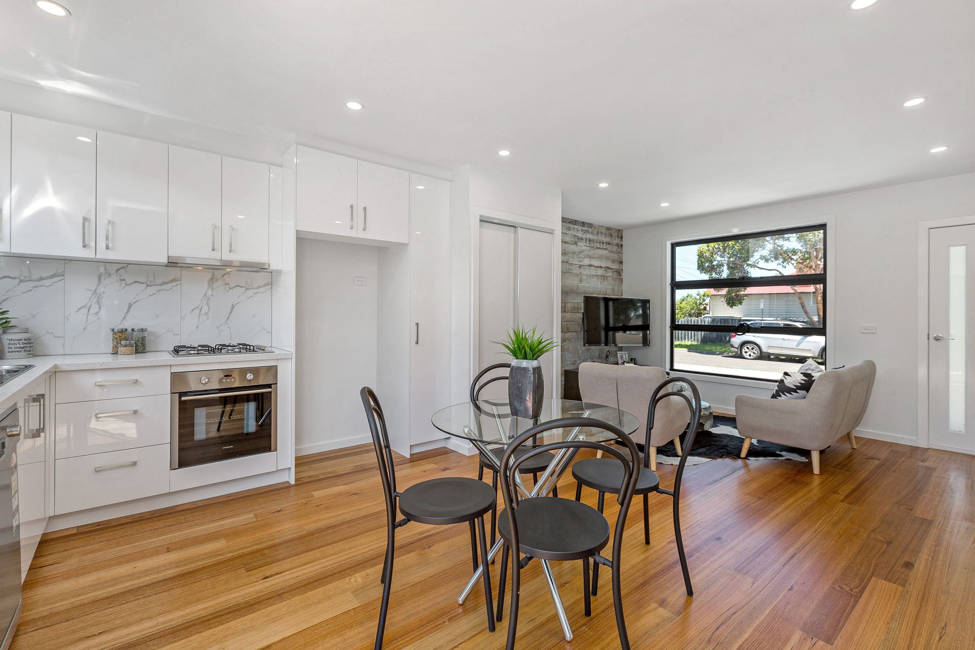 10 Leigh Street, Footscray - Thumbnail 4