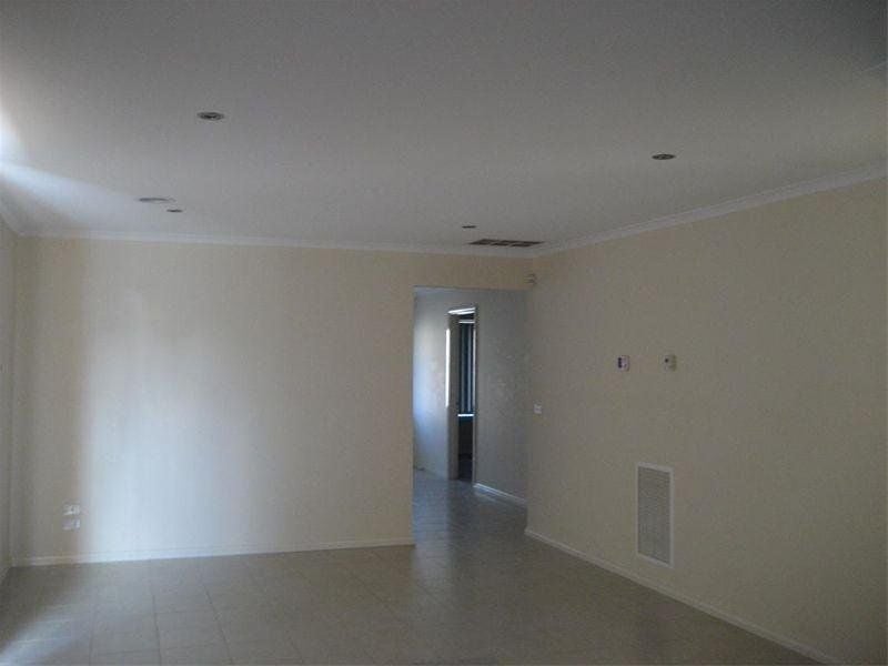 STYLISH HOME WITH EVERYTHING YOU NEED !!!