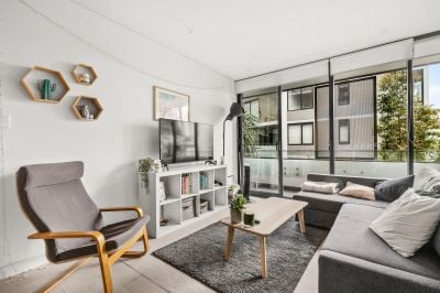 106/10 Hilly Street, Mortlake
