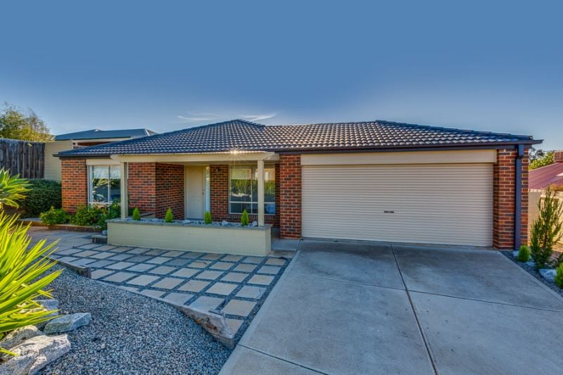 22 McCullagh Street, Bacchus Marsh - Thumbnail 2