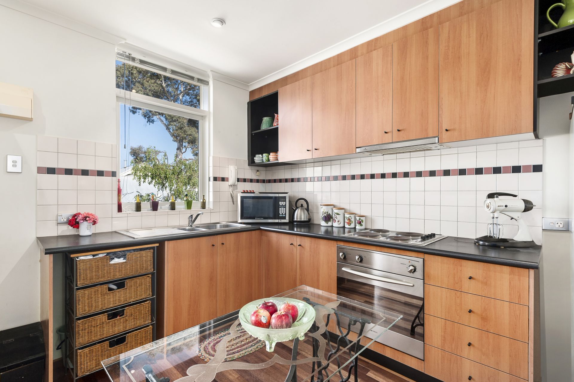 Secure Modern Apartment moments from Pender's Park