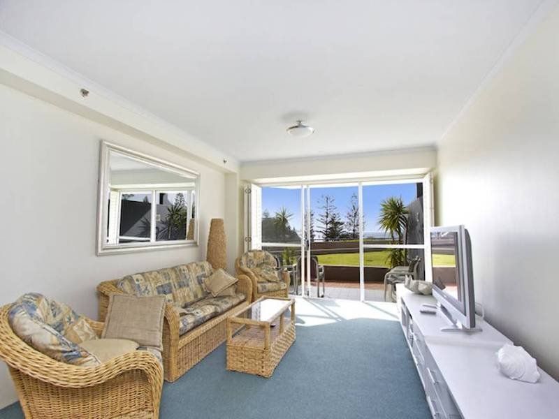 2/66 Marine Parade (Points North) COOLANGATTA QLD, (Points North) Coolangatta - Thumbnail 3
