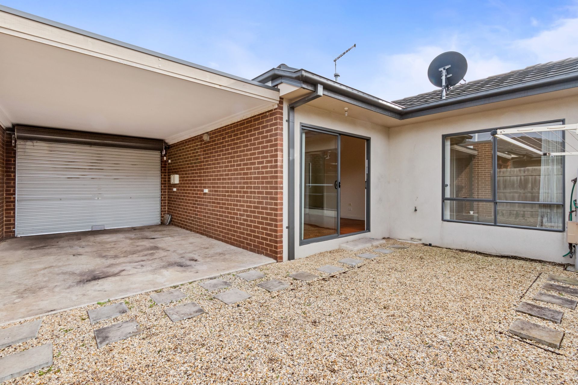 Delightful Two Bedroom Unit!