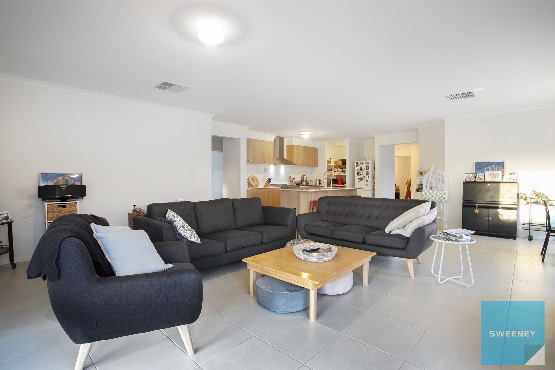 24 Basingstoke Road, Thornhill Park - Thumbnail 8
