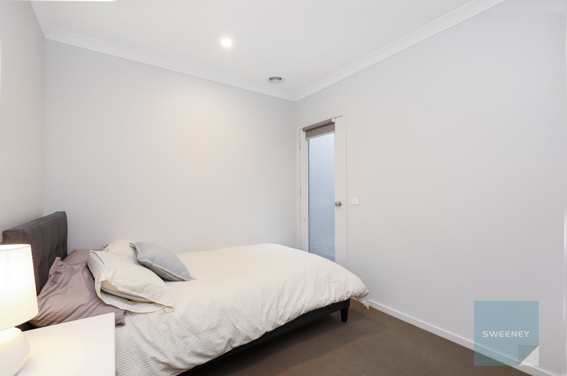 27 Rosebank Walk, Thornhill Park - Thumbnail 8