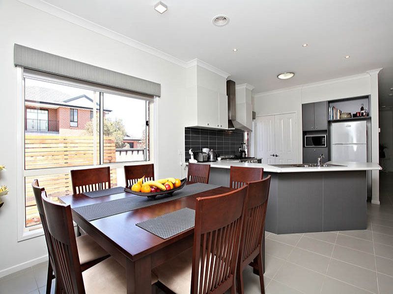 22 Tenterfield Drive, Burnside Heights - Thumbnail 4