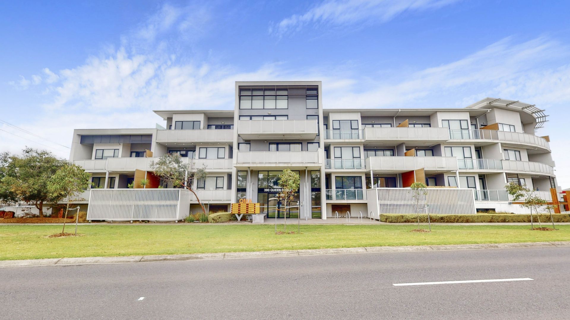 216/390 Queen Street, Altona Meadows - Thumbnail 2