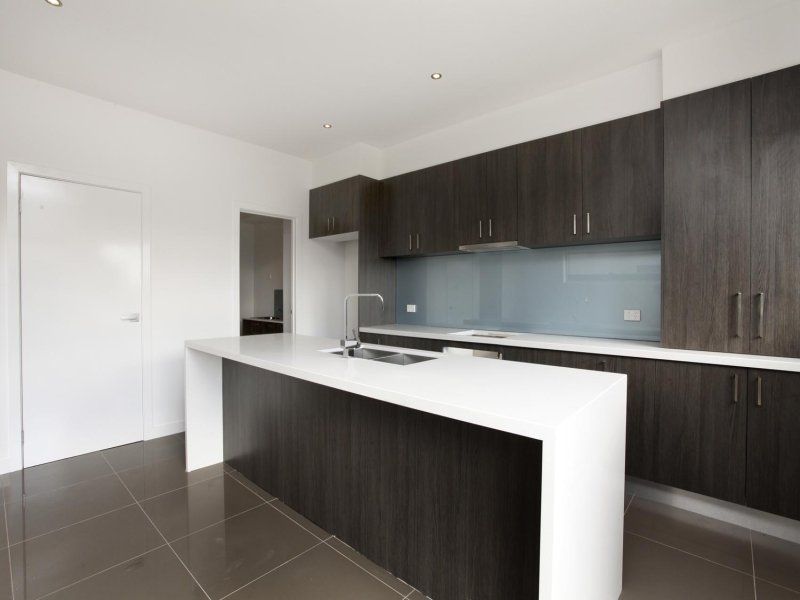 12/69-77 Lancefield Drive, Caroline Springs - Thumbnail 3