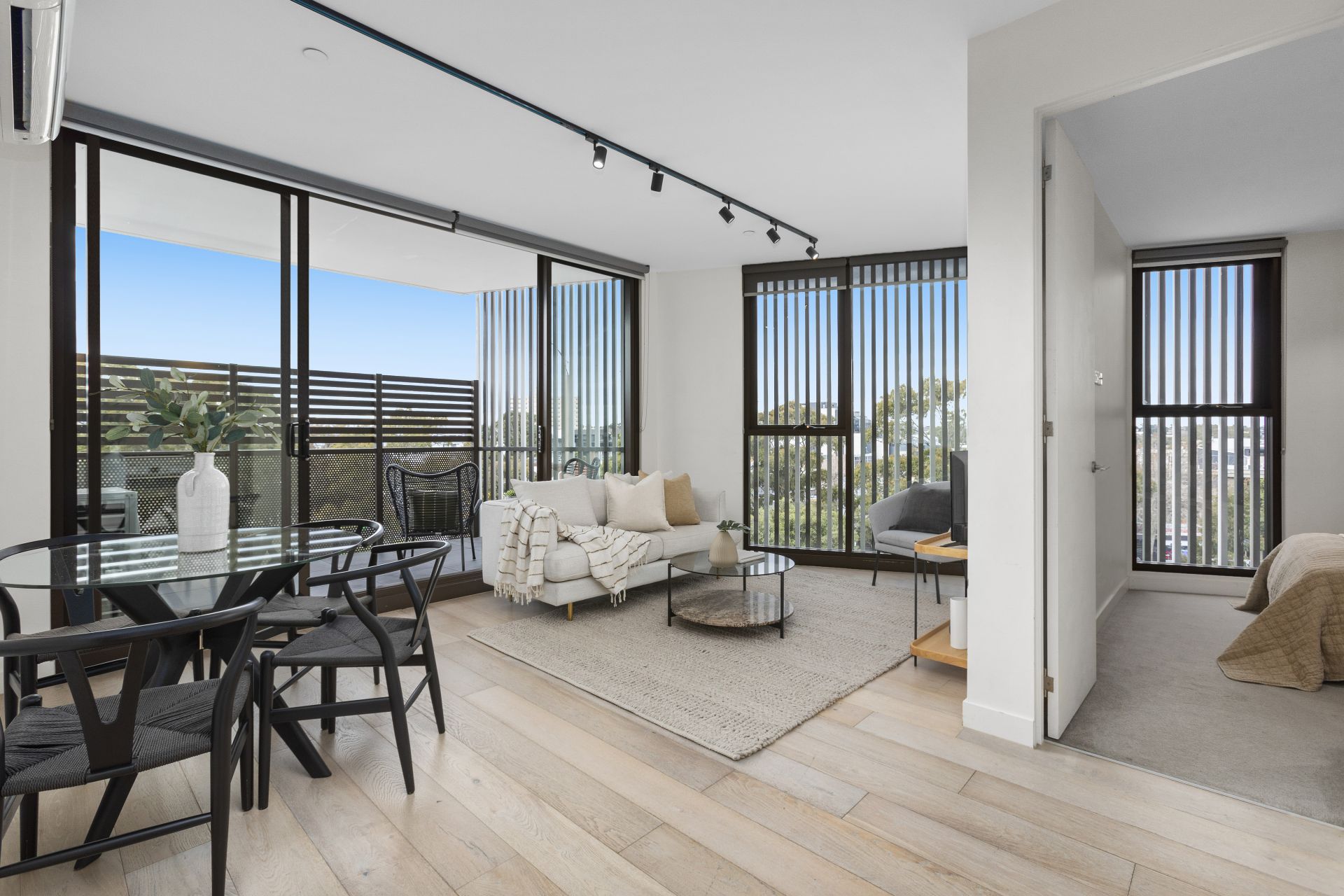 405/88 Carlisle Street, St Kilda - Thumbnail 2