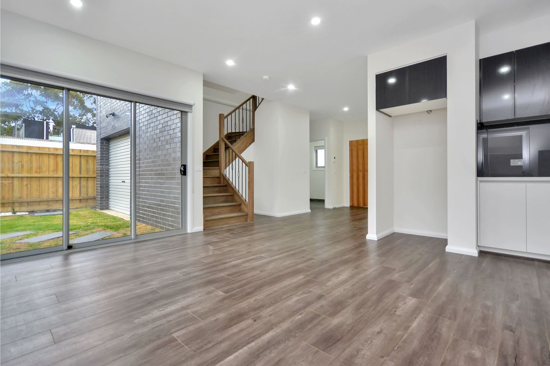 STYISH MODERN LIVING
