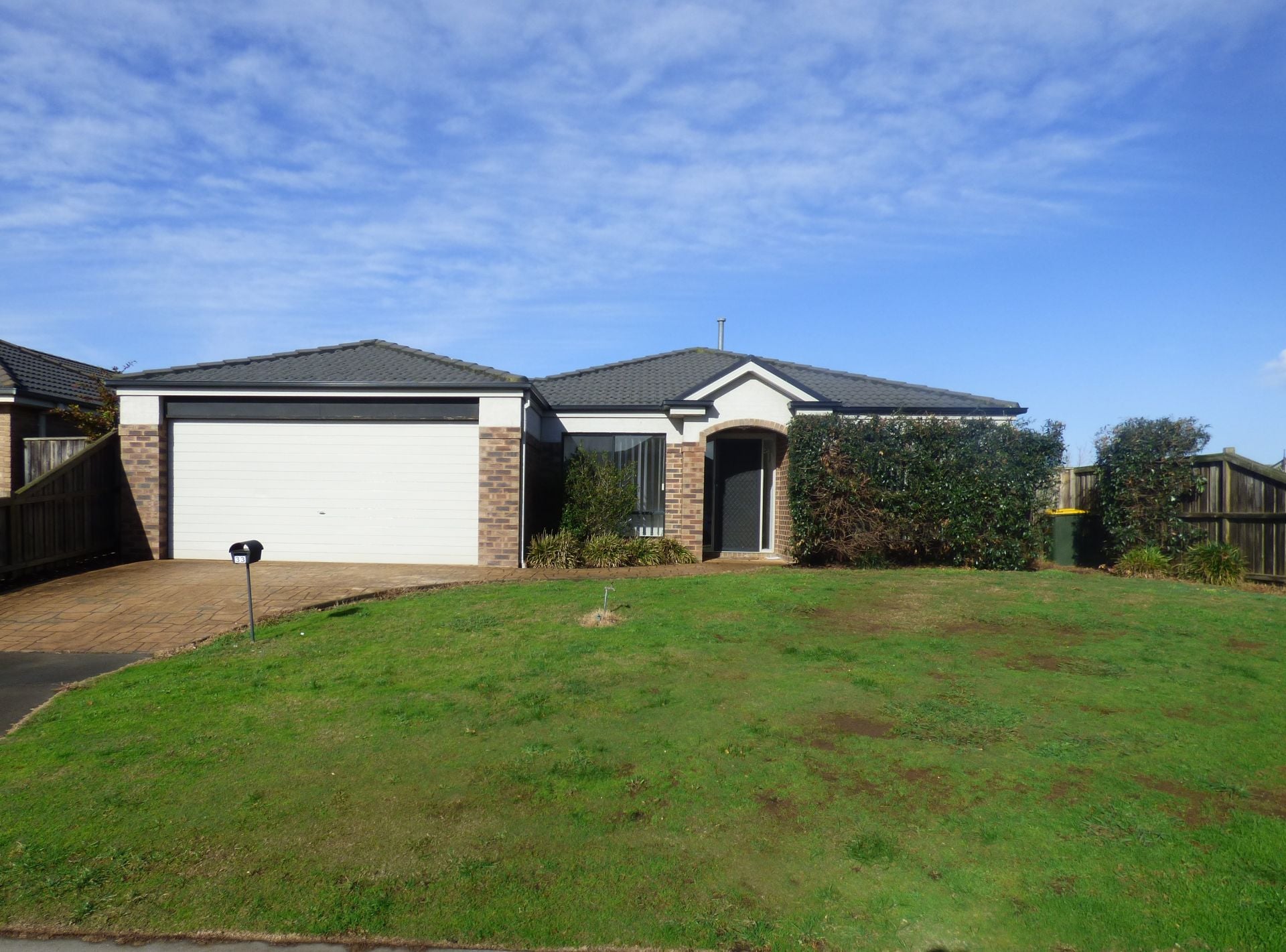 33 Lyndhurst Square, Drouin VIC