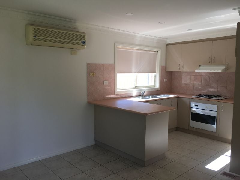 5 Stewart Street, Reservoir