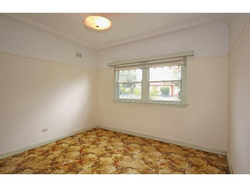 10 Fairfield Avenue, Windsor - Thumbnail 5