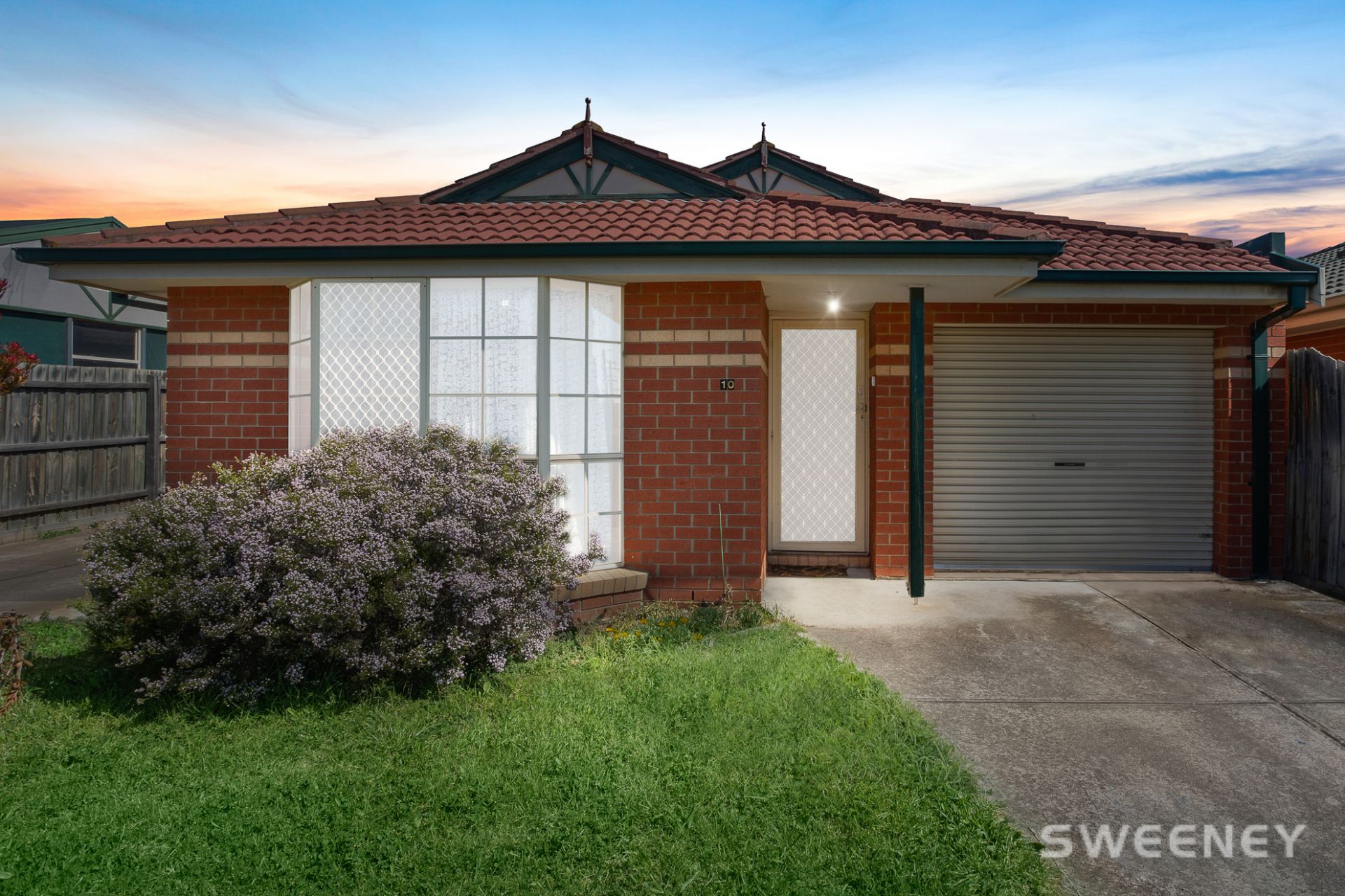1/10 Gibson Court, Altona Meadows - Thumbnail 2