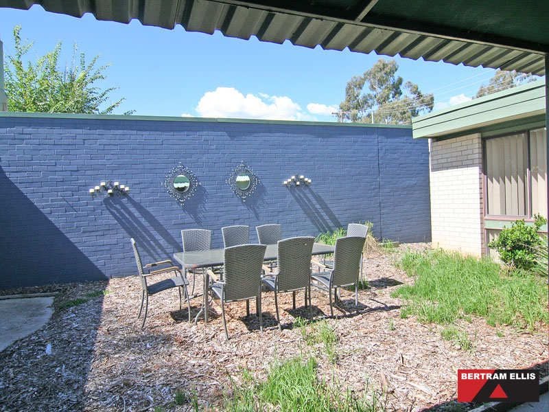 73 Chirnside Circuit, Kambah - Thumbnail 3