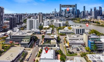 LIGHT FILLED OFFICE WITH 3 EXCLUSIVE CAR PARKS!