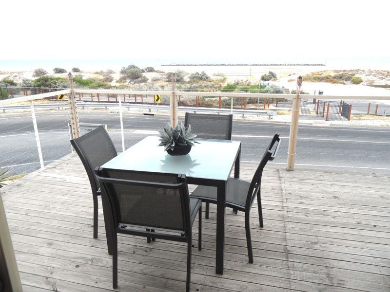6/1 Esplanade Semaphore South 5019