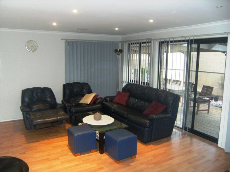 39 William Circuit, Caroline Springs - Thumbnail 4