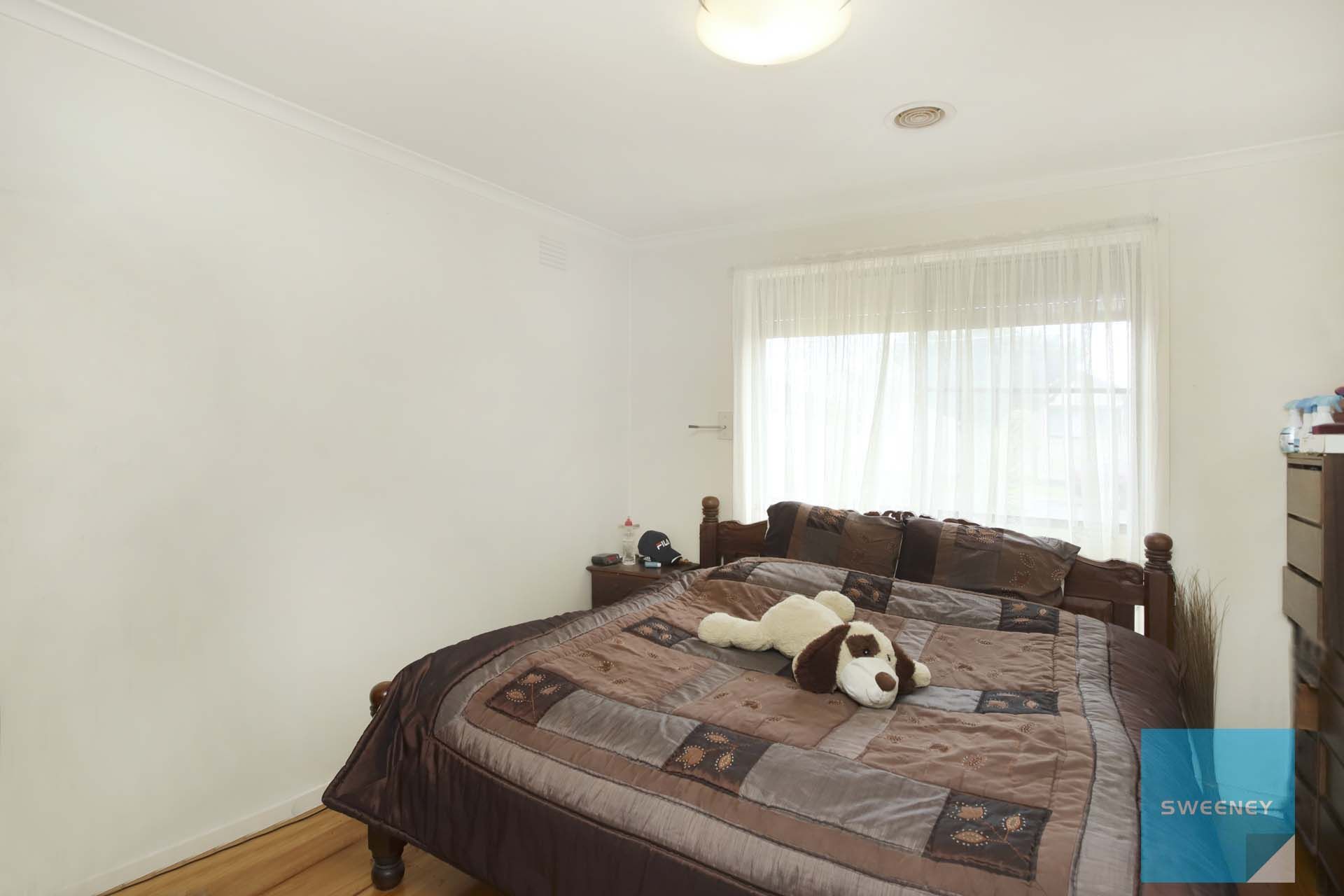 14 Redditch Crescent, Deer Park - Thumbnail 6
