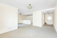22/2 Wentworth Drive, Liberty Grove