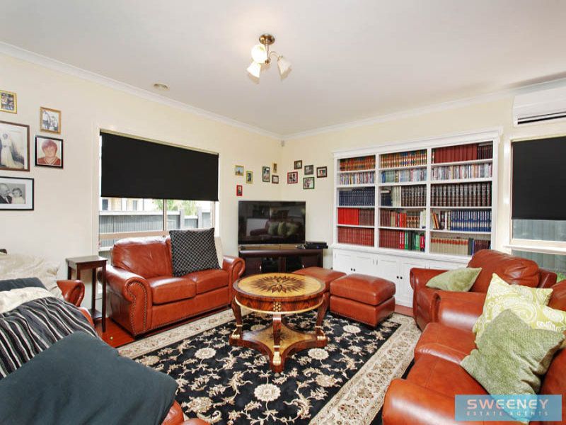 24 Central Parkway, Caroline Springs - Thumbnail 5