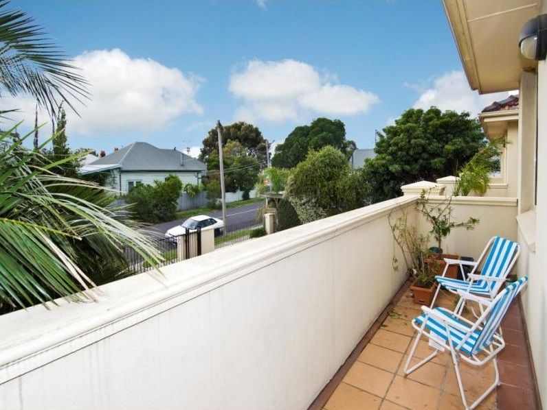 Delight In Thornbury!