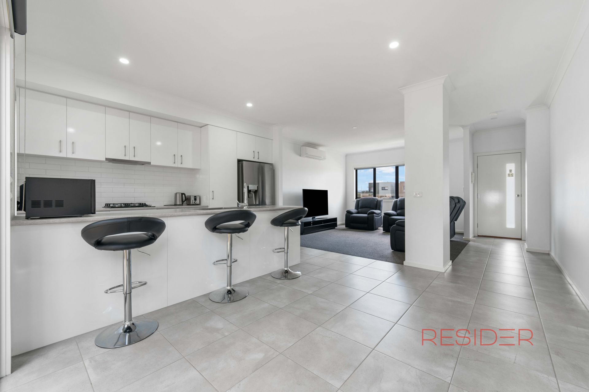 9/27 Pipers Lane Mernda, Mernda - Thumbnail 4