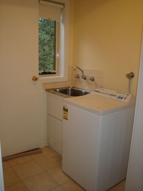 Conveinent Two Bedroom Unit