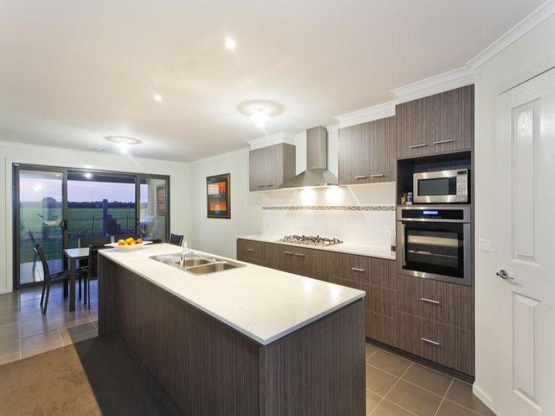 29 Curzon Drive OCEAN GROVE VIC, Ocean Grove - Thumbnail 2
