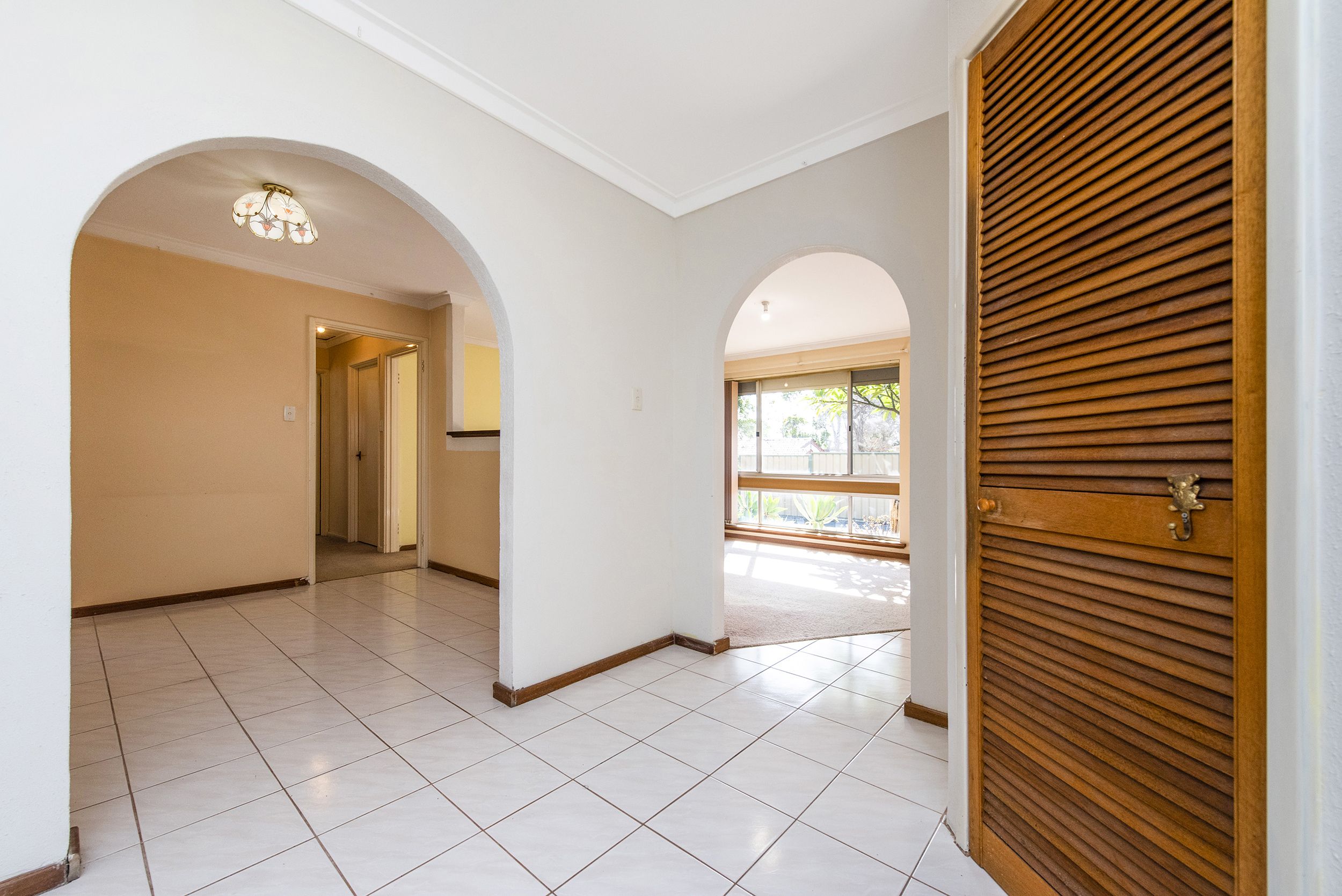 Real Estate For Sale 224C Corinthian Road Riverton , WA