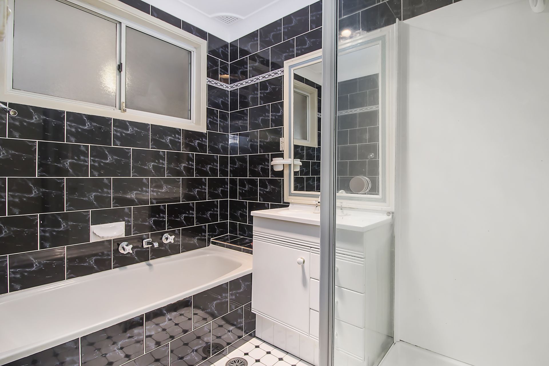 5 Hyacinth Avenue, Macquarie Fields Macquarie Real Estate