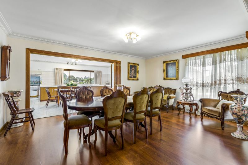 21 McCubbin Street, Burwood - Thumbnail 7