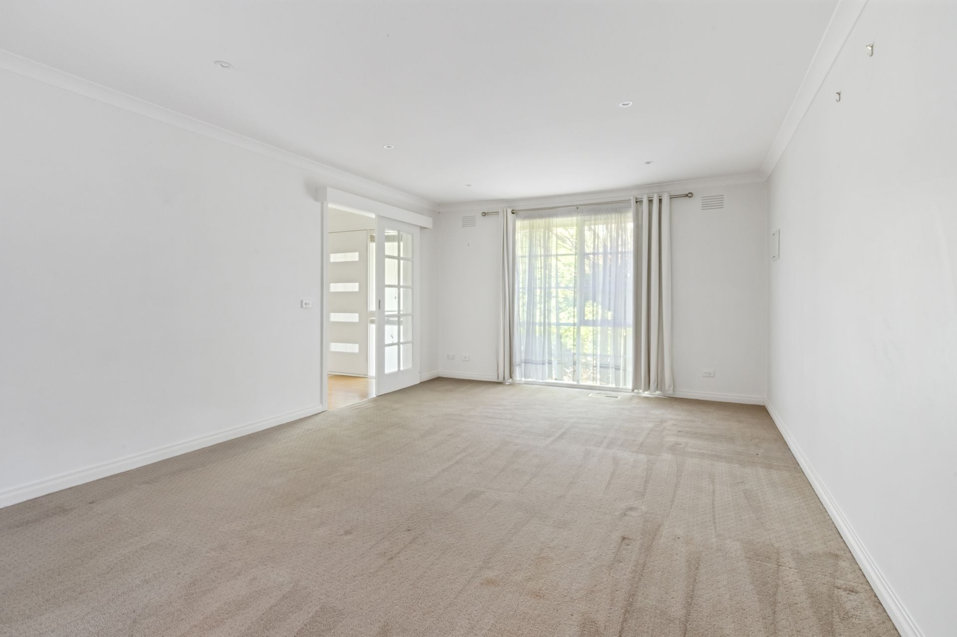 Beautifully Presented Family Home!