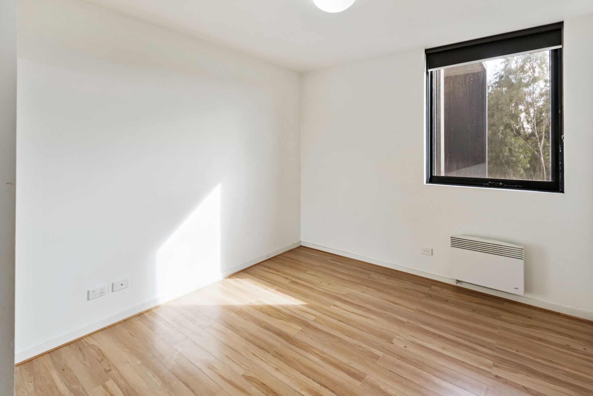 Ideal One Bedroom with Views