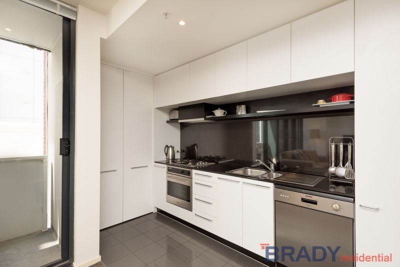 606/28 Wills Street MELBOURNE VIC, Melbourne - Thumbnail 2