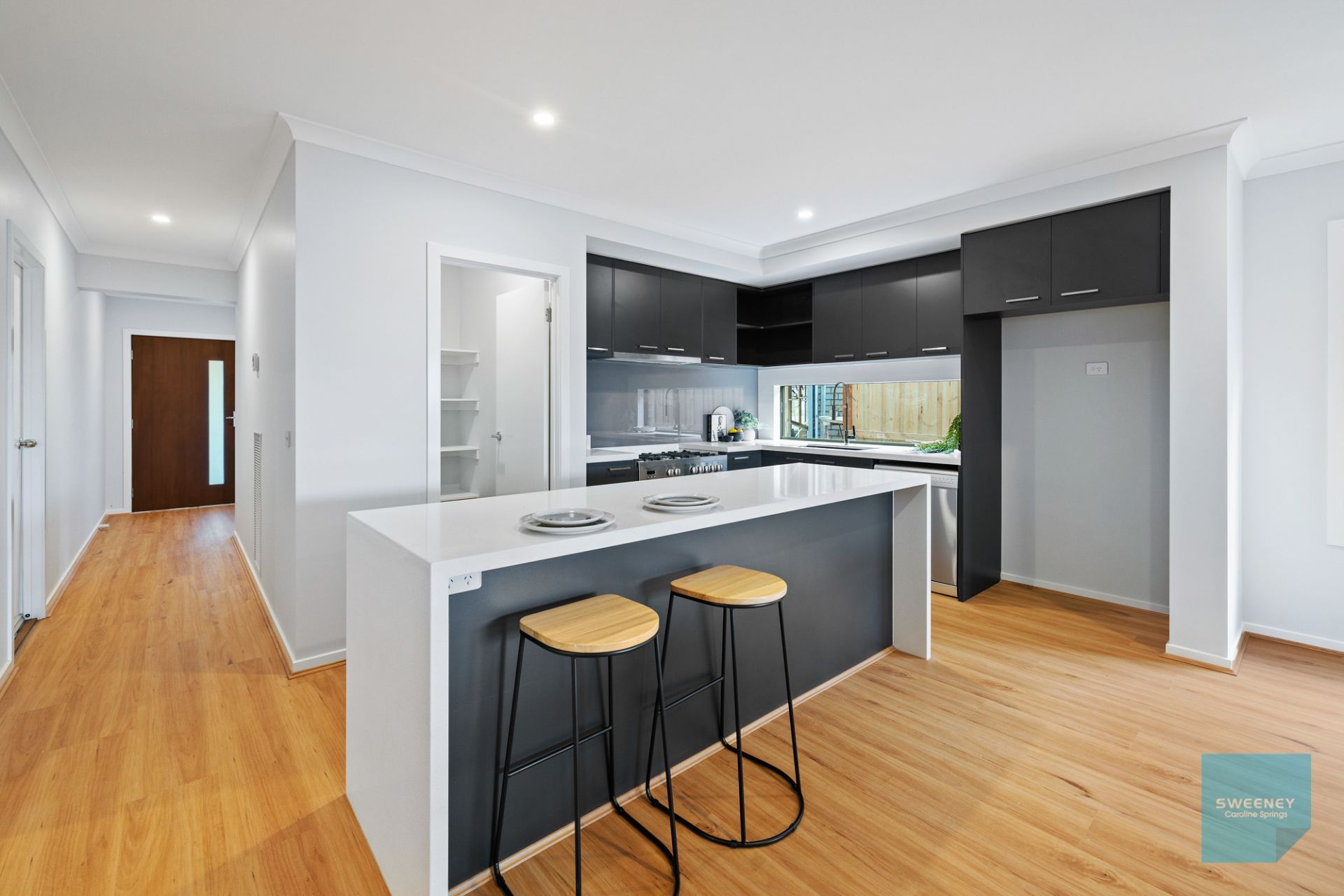 51 Mamic Boulevard, Fraser Rise - Thumbnail 4