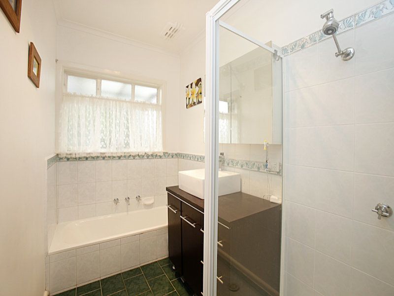 18 Cooper Avenue, Altona North - Thumbnail 7