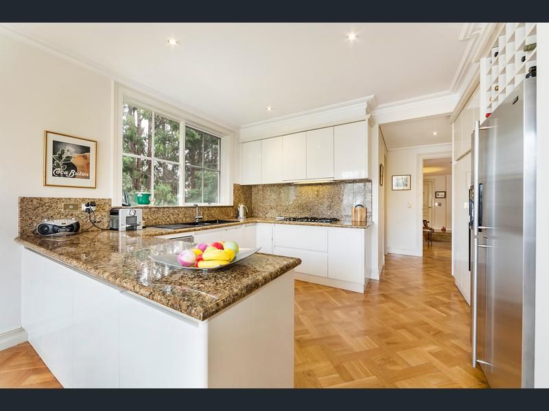5/31 Lansell Road, Toorak - Thumbnail 3