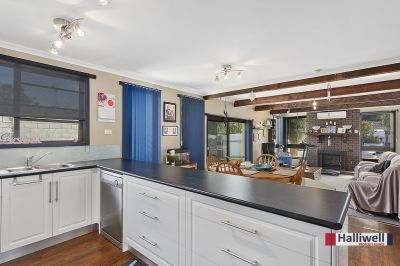 3
 
 
 
  
 
 
 1
 
 
 
  
 
 
 5
 
 
 
 
 
 
 
 3 Ambleside Place, Ambleside TAS 7310, Ambleside - Thumbnail 6