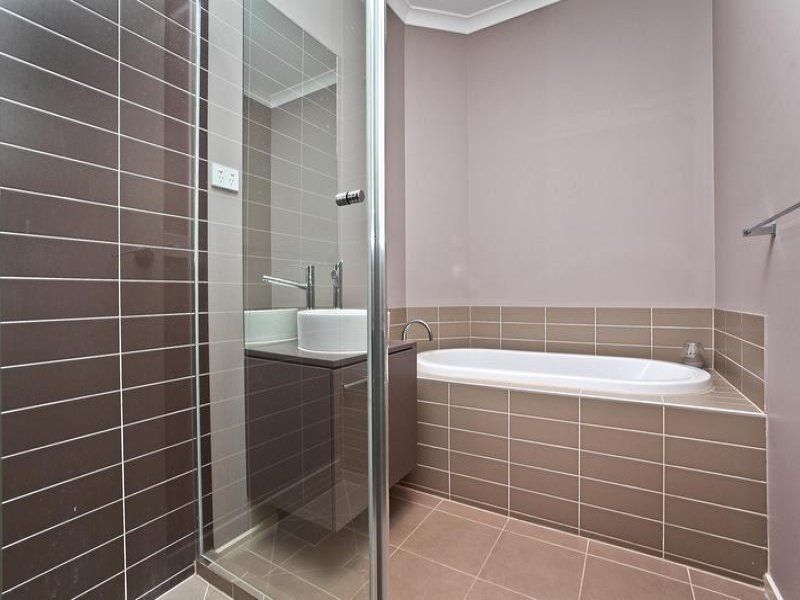 5 Anna Maree Place, Caroline Springs - Thumbnail 7