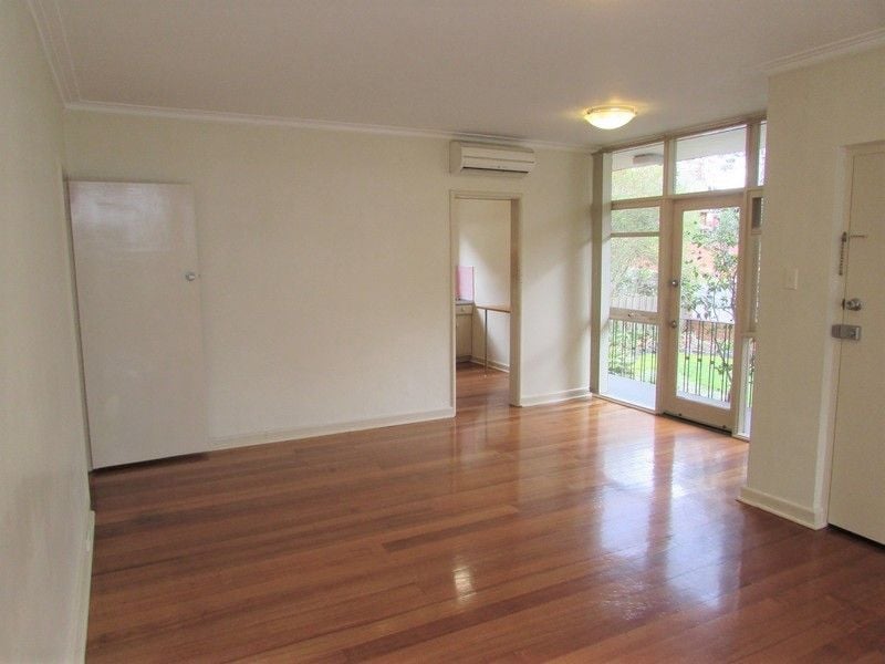 **Great Location in Picturesque Street**
