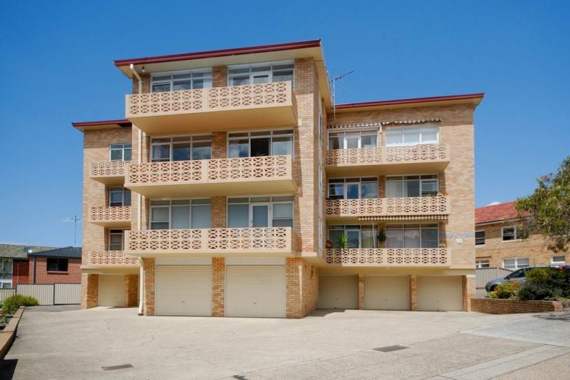 3/20 Burke Road